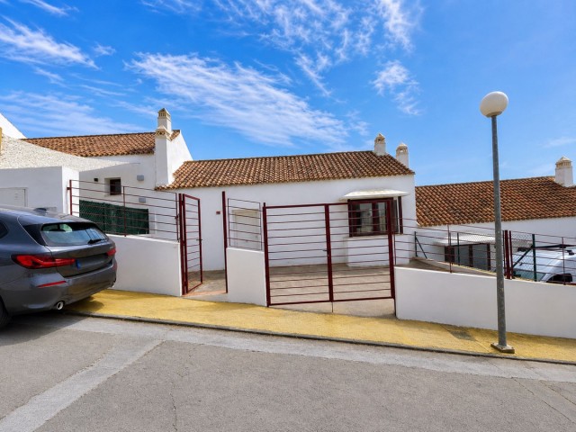3 Bedrooms Townhouse in Casares Playa