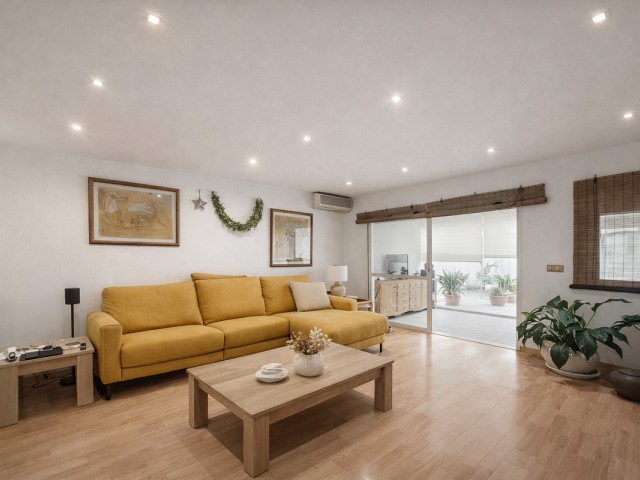 3 Bedrooms Townhouse in Estepona