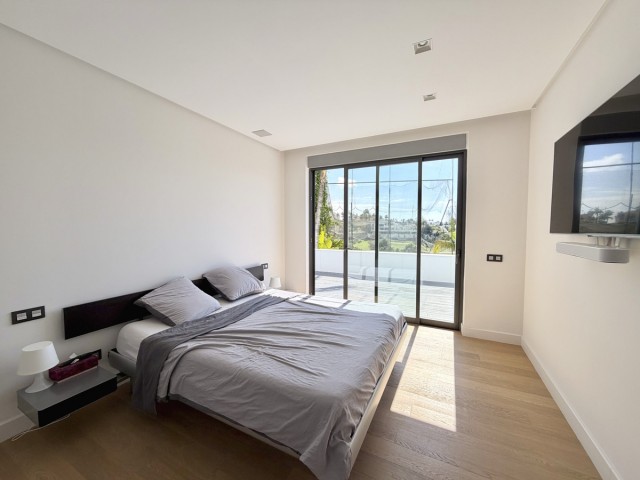 Villa avec 3 Chambres  à Nueva Andalucía