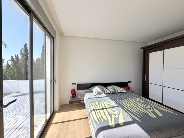 Villa avec 3 Chambres  à Nueva Andalucía