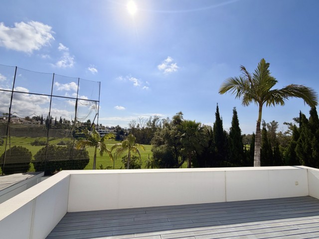 Villa avec 3 Chambres  à Nueva Andalucía