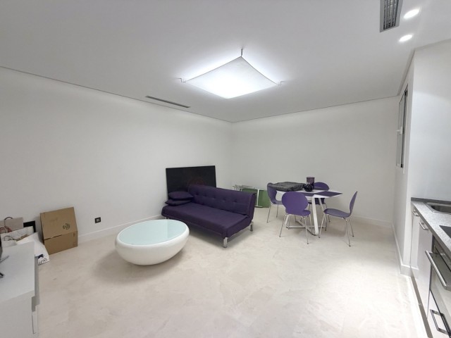 Villa avec 3 Chambres  à Nueva Andalucía