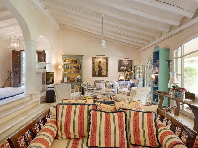 9 Bedrooms Villa in Sotogrande