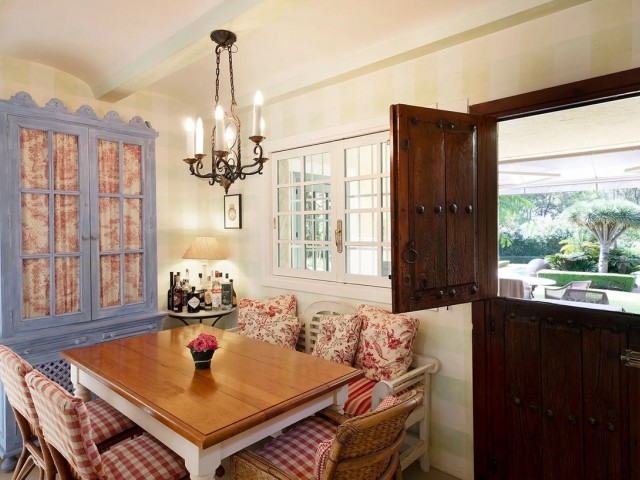 9 Bedrooms Villa in Sotogrande