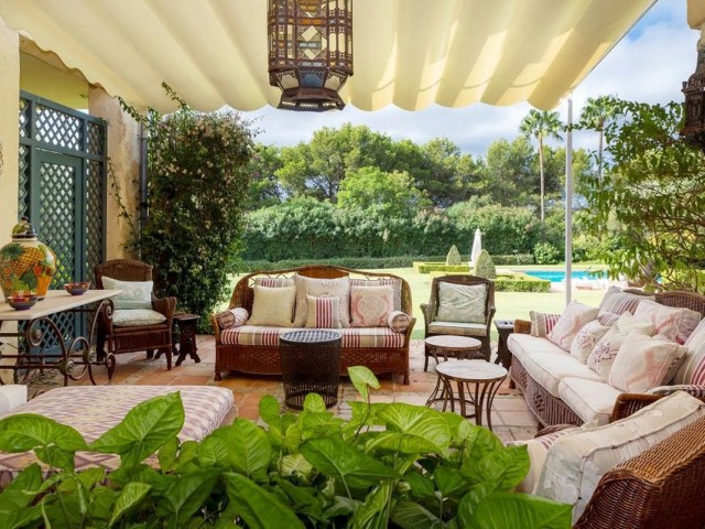9 Bedrooms Villa in Sotogrande