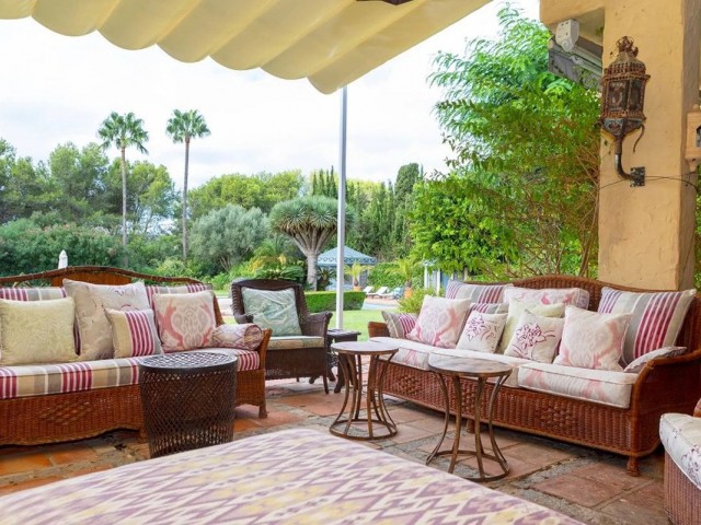 9 Bedrooms Villa in Sotogrande