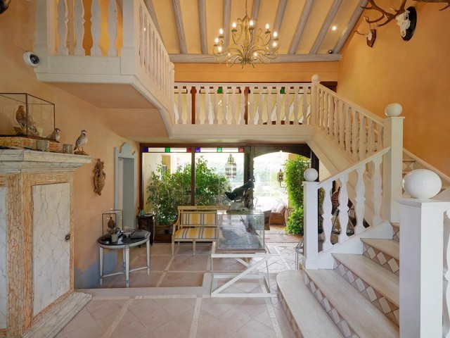9 Bedrooms Villa in Sotogrande