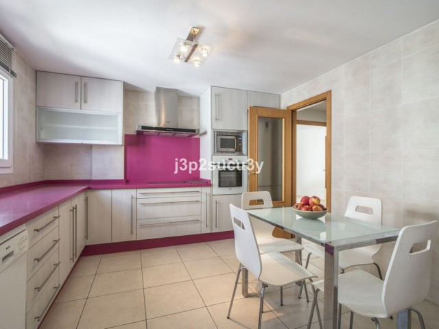 4 Slaapkamer Appartement in Nueva Andalucía