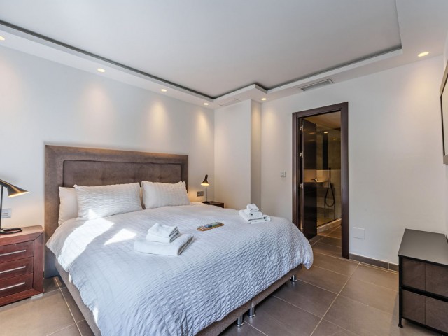 5 Bedrooms Villa in Marbella
