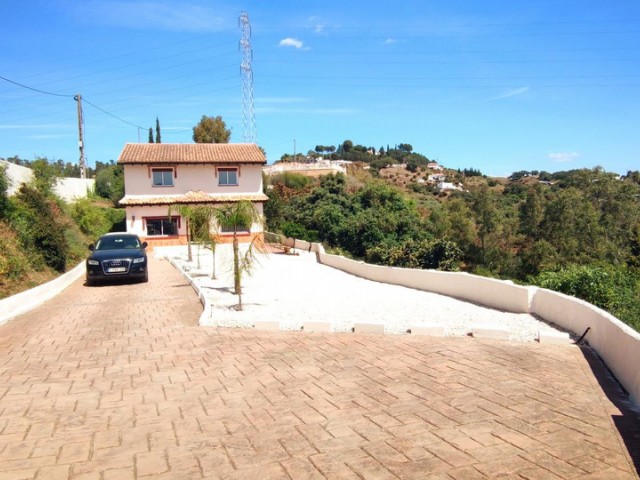 Villa avec 4 Chambres  à Alhaurín el Grande
