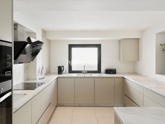 Villa avec 4 Chambres  à Nueva Andalucía