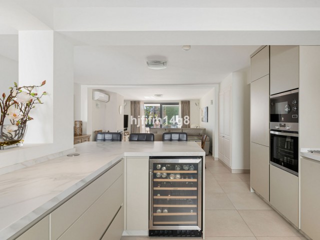 Villa avec 4 Chambres  à Nueva Andalucía