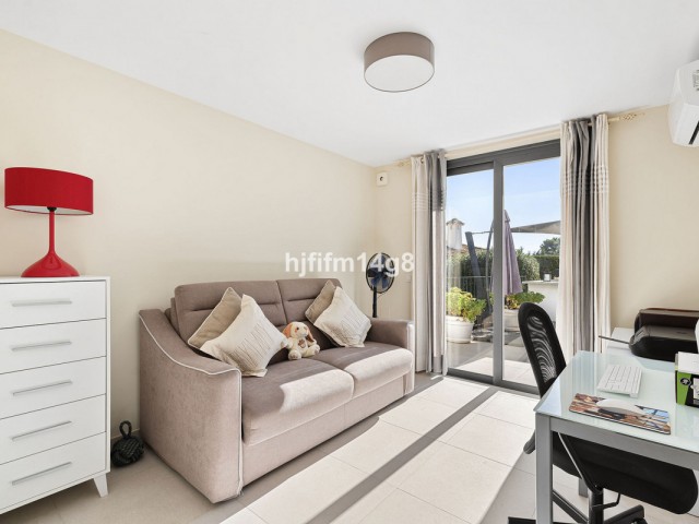 Villa avec 4 Chambres  à Nueva Andalucía