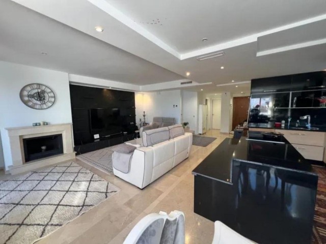 Appartement avec 3 Chambres  à Nueva Andalucía
