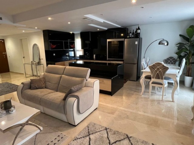 Appartement avec 3 Chambres  à Nueva Andalucía