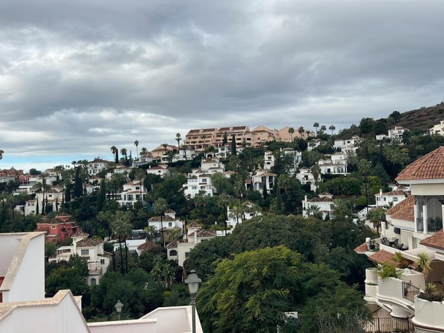 Appartement avec 3 Chambres  à Nueva Andalucía