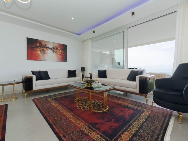 3 Bedrooms Apartment in Fuengirola