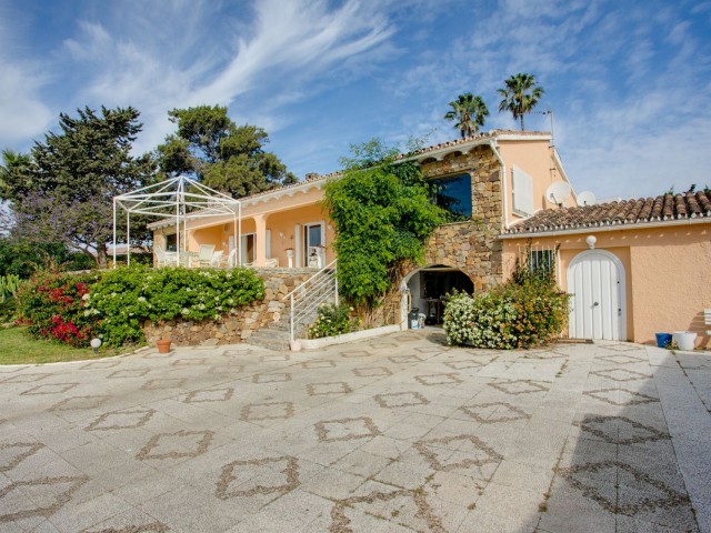 5 Schlafzimmer Villa in Estepona