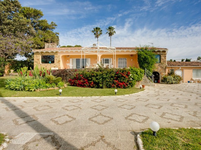 5 Schlafzimmer Villa in Estepona