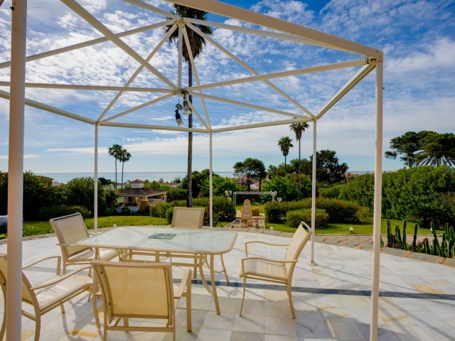 5 Schlafzimmer Villa in Estepona