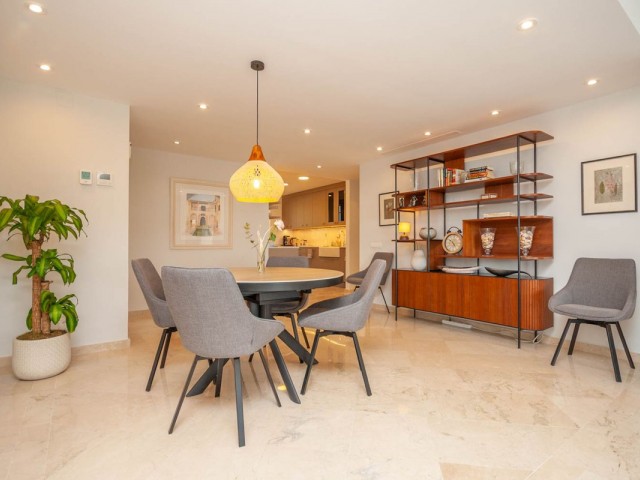 3 Bedrooms Apartment in Elviria