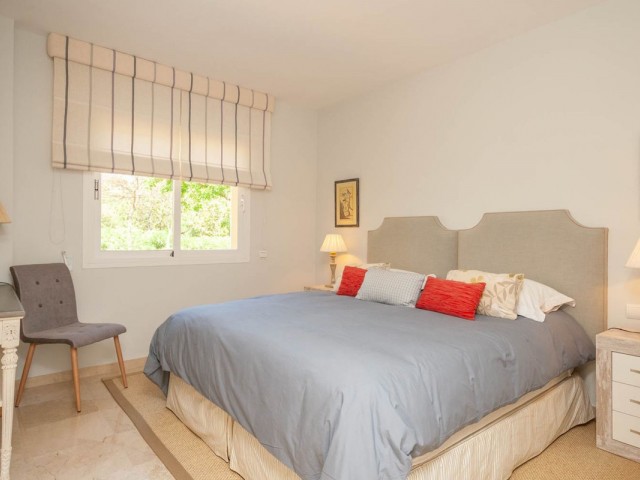 3 Bedrooms Apartment in Elviria