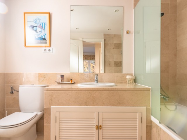 3 Slaapkamer Rijtjeshuis in Nueva Andalucía