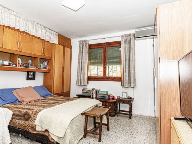 Villa con 4 Dormitorios  en Torrox Costa