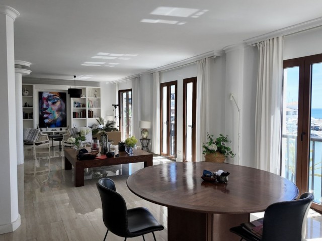 4 Schlafzimmer Apartment in La Duquesa