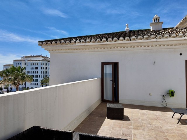 4 Schlafzimmer Apartment in La Duquesa