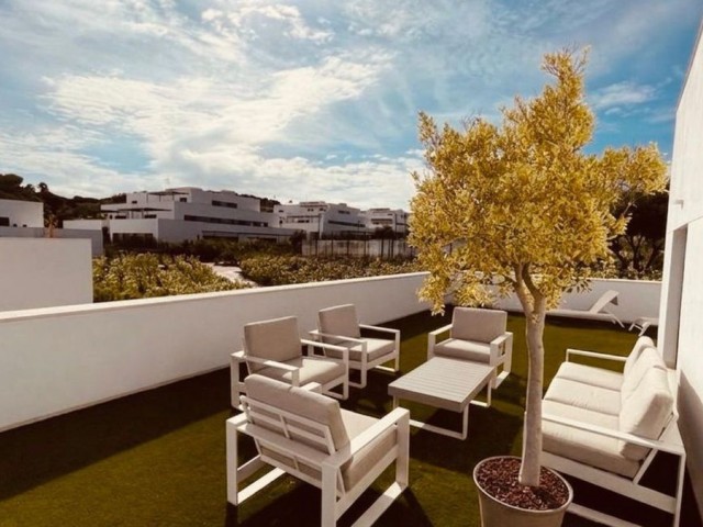 5 Bedrooms Apartment in Sotogrande