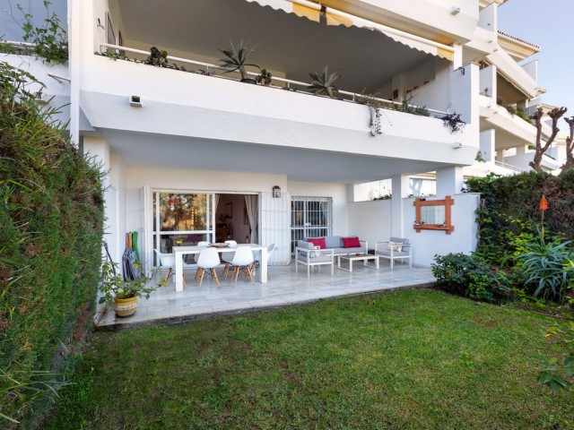 2 Bedrooms Apartment in San Pedro de Alcántara