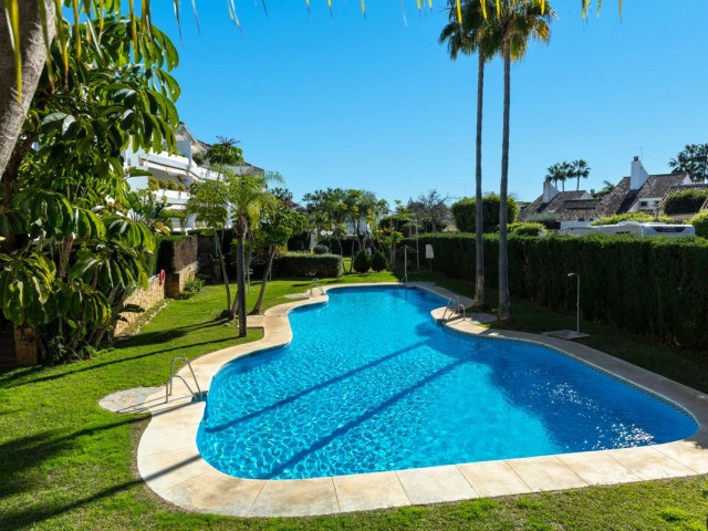 2 Bedrooms Apartment in San Pedro de Alcántara