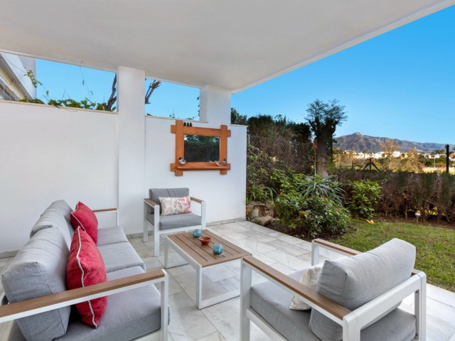 2 Bedrooms Apartment in San Pedro de Alcántara