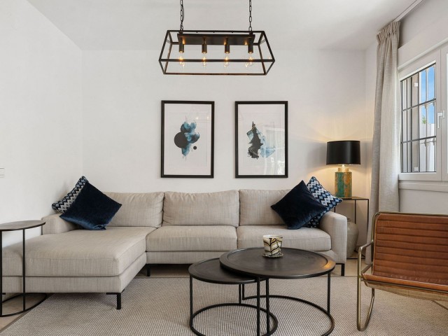 4 Slaapkamer Rijtjeshuis in Nueva Andalucía