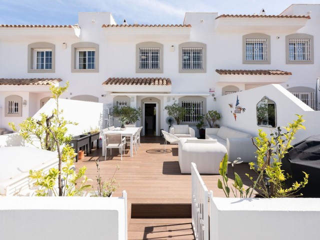Rivitalo, Nueva Andalucia