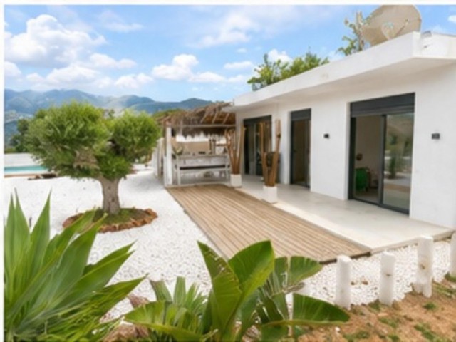 2 Slaapkamer Villa in Ojén