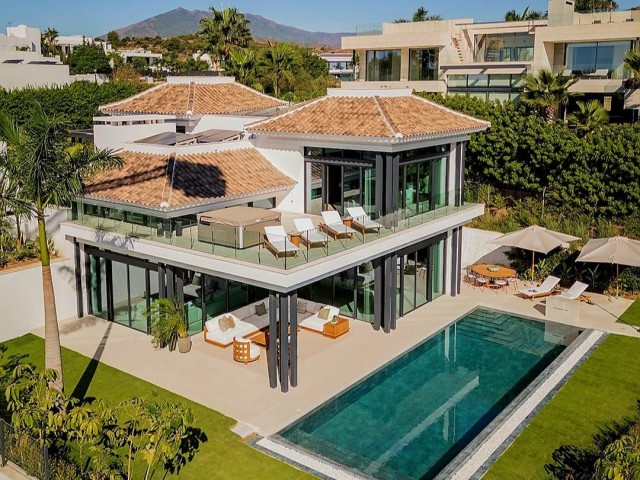 4 Bedrooms Villa in The Golden Mile