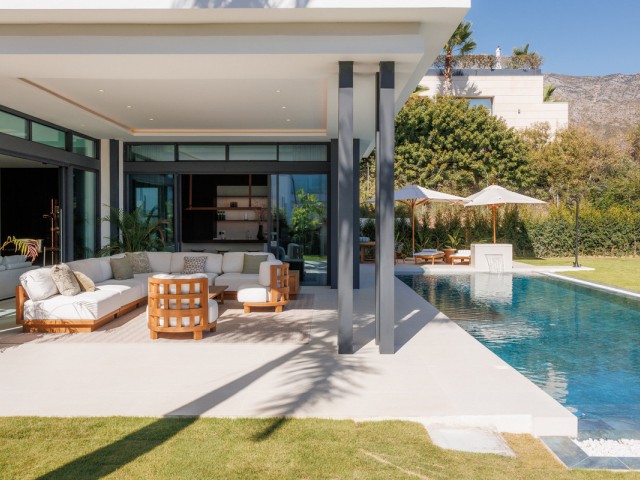 4 Bedrooms Villa in The Golden Mile
