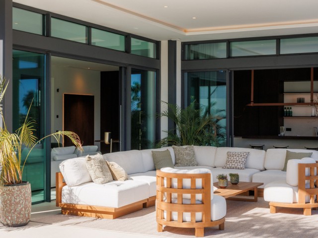 4 Bedrooms Villa in The Golden Mile