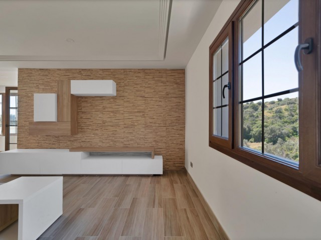 3 Bedrooms Villa in Marbella