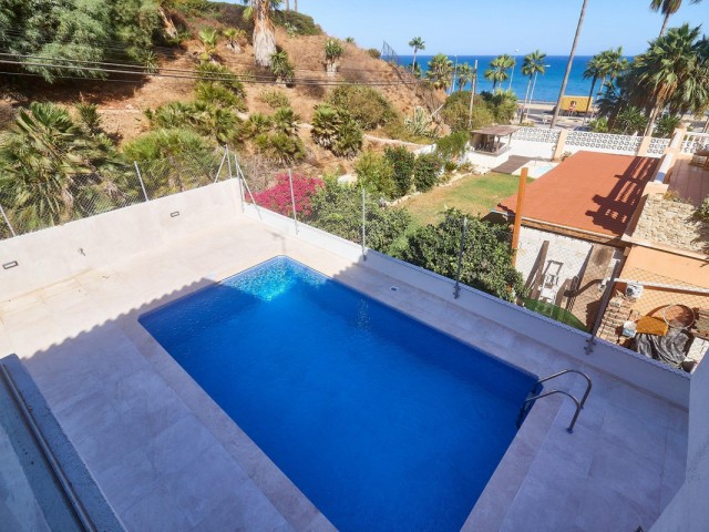 Villa avec 5 Chambres  à El Faro