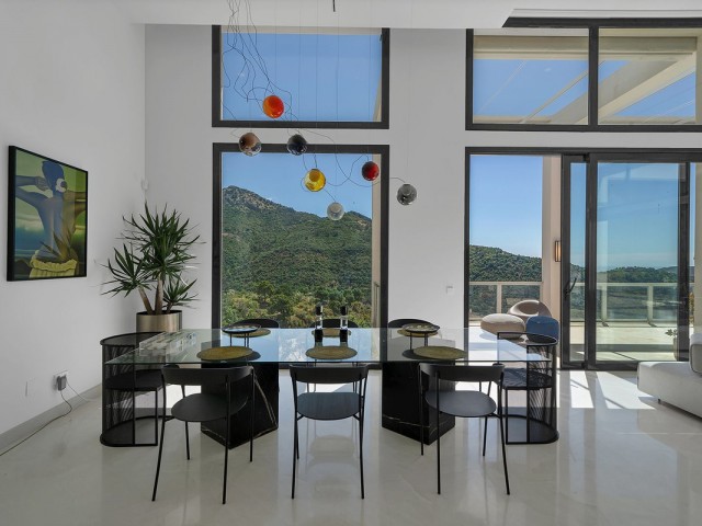 5 Soveroms Villa i Benahavís
