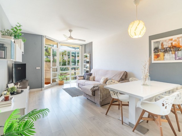 Apartamento con 3 Dormitorios  en La Cala Hills