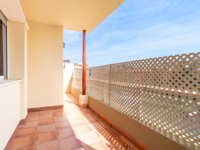 Apartamento con 3 Dormitorios  en La Cala Hills