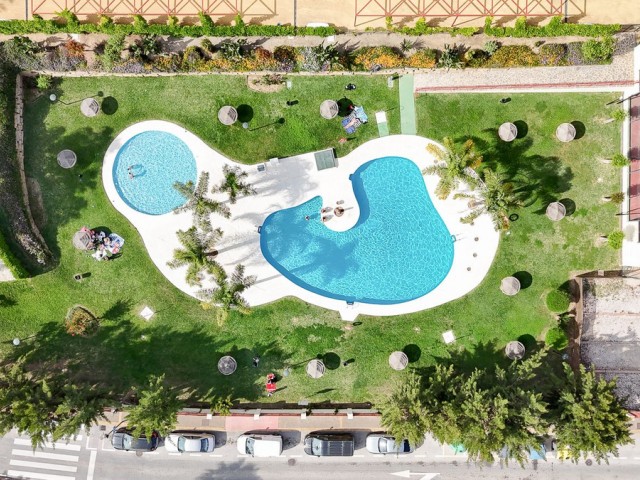 Apartamento con 3 Dormitorios  en La Cala Hills