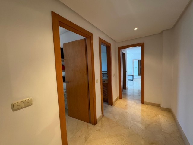 2 Bedrooms Apartment in Puerto Banús