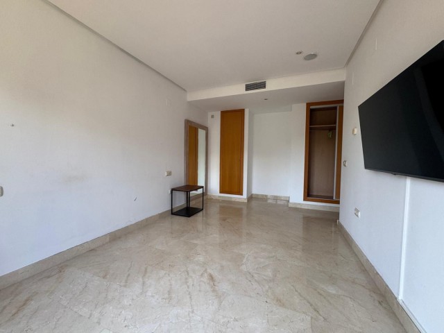 2 Bedrooms Apartment in Puerto Banús