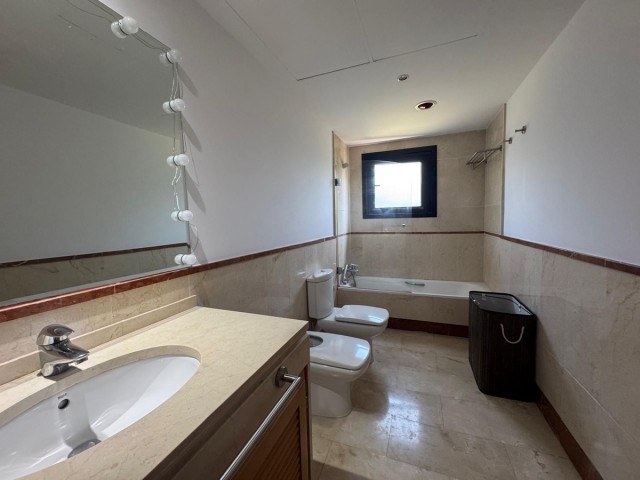 2 Bedrooms Apartment in Puerto Banús