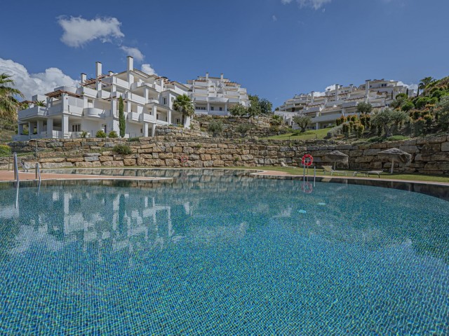 Penthouse avec 2 Chambres  à Nueva Andalucía
